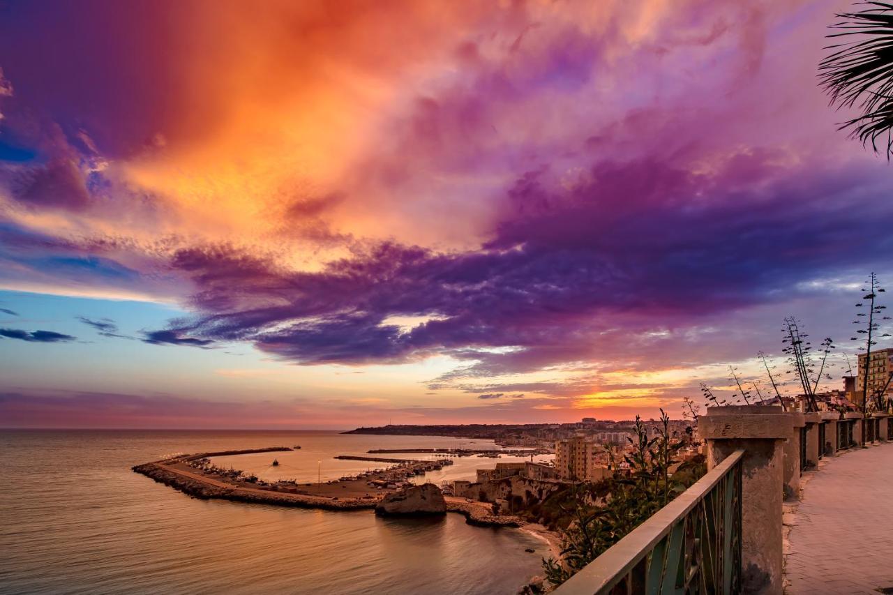 Le Maestranze Deluxe Rooms Sciacca Exterior photo