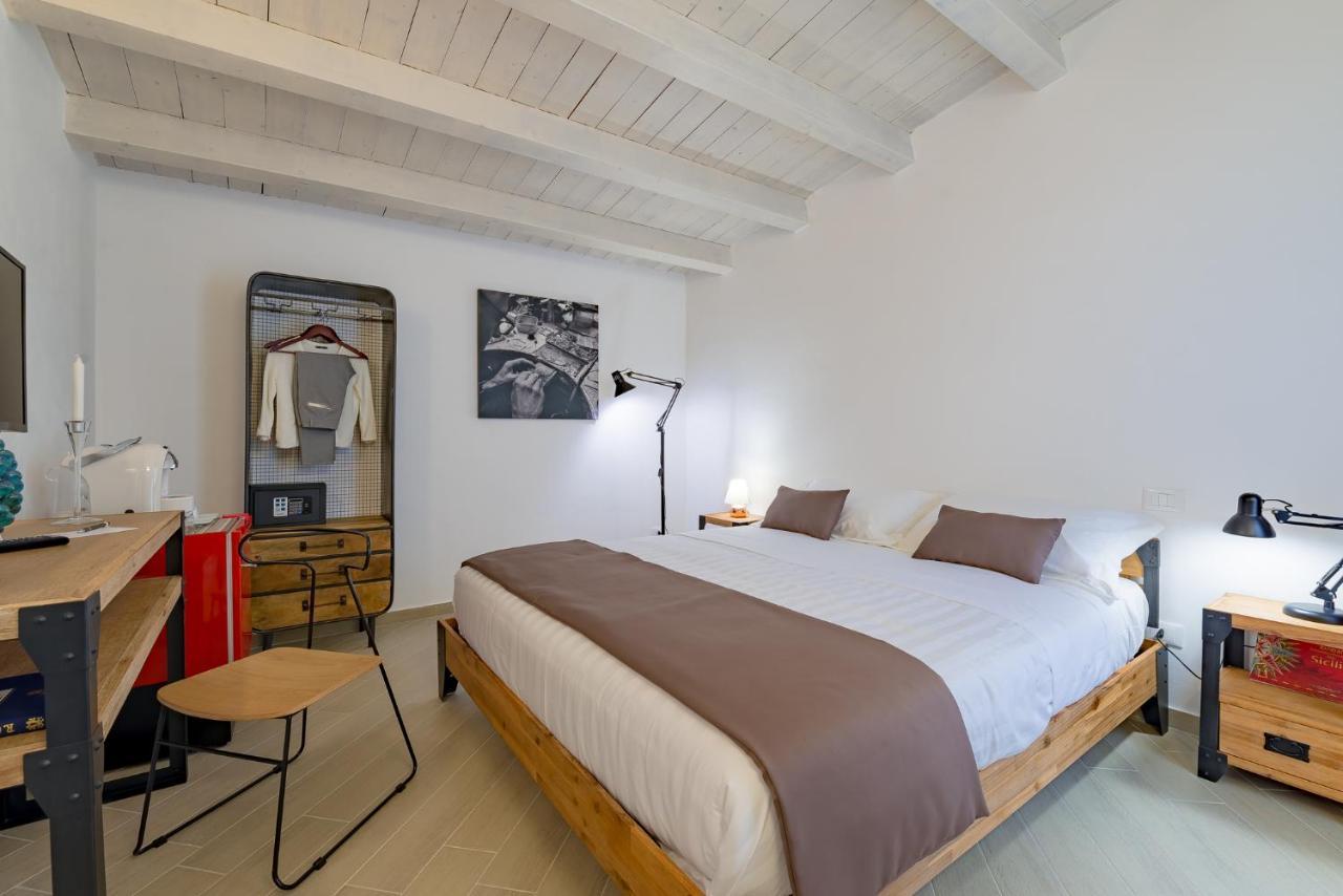Le Maestranze Deluxe Rooms Sciacca Exterior photo